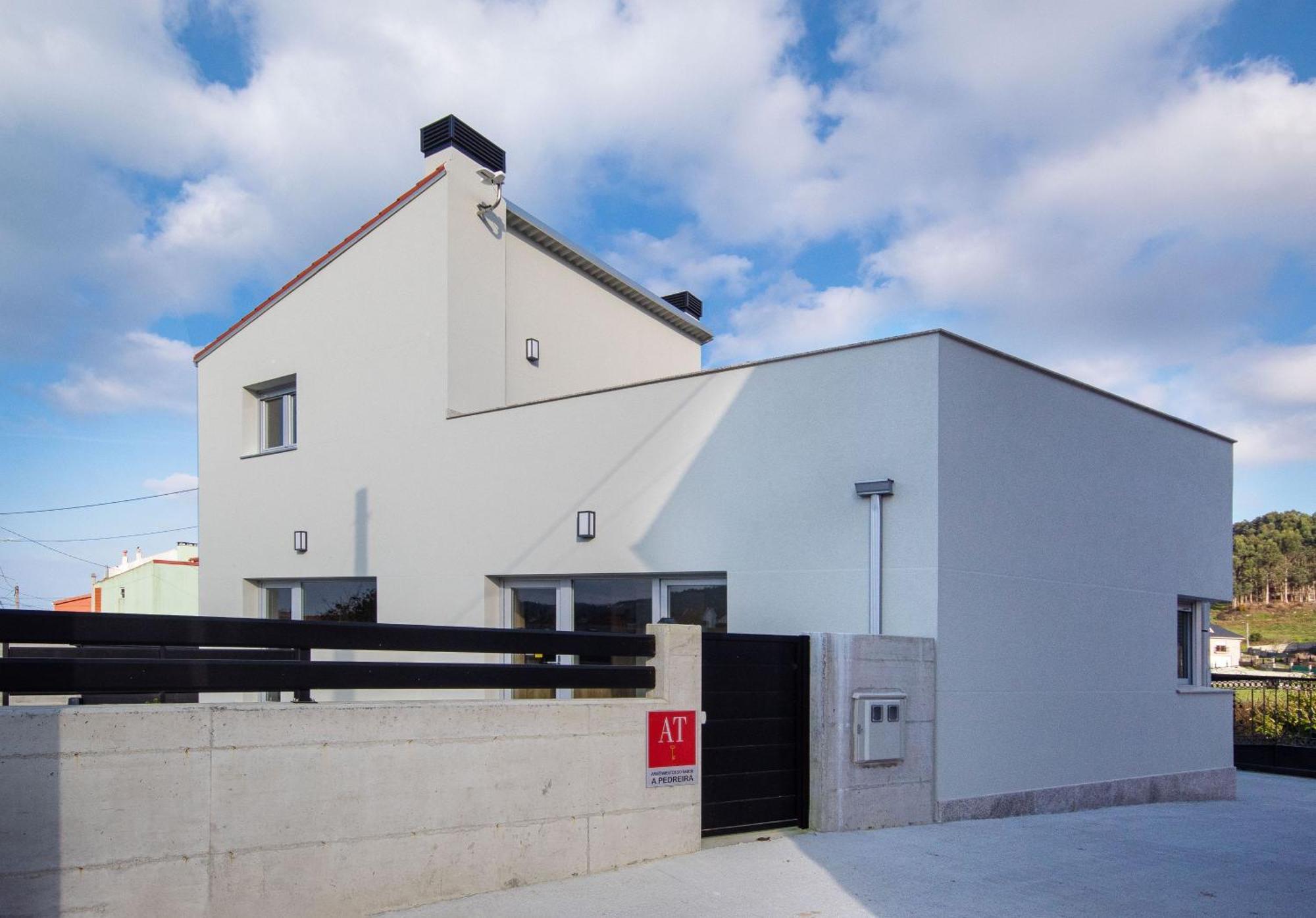 Ag Casa Do Ramon En Playa Razo Con Patio Exterior A Coruna